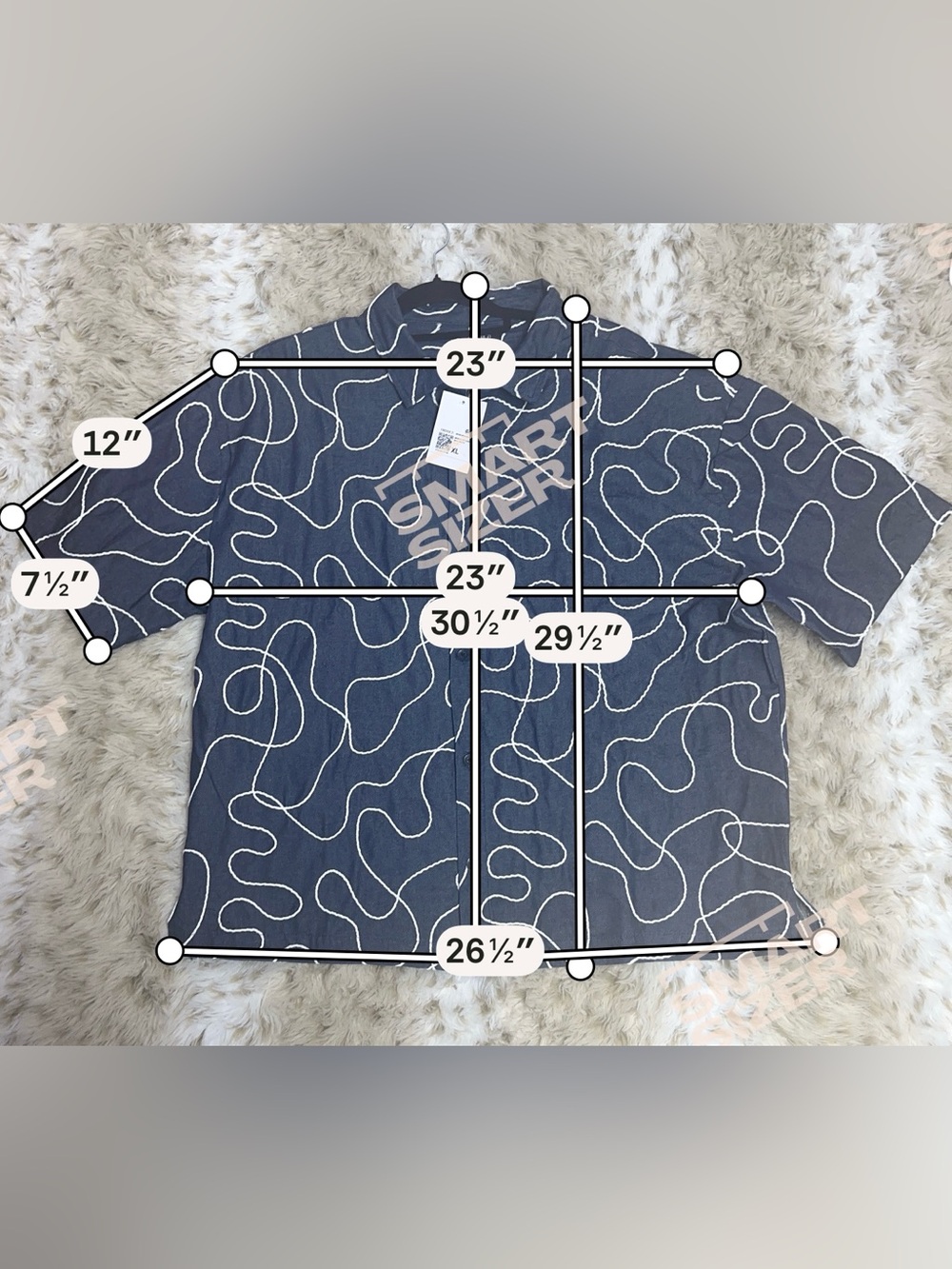 Forever 21 Navy Short-Sleeve Button-Up with White Swirl Print - Picture 5 of 5
